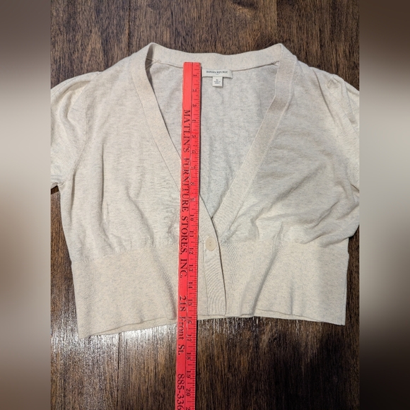 Banana Republic Cream Short-Sleeve Cardigan - Picture 7 of 8